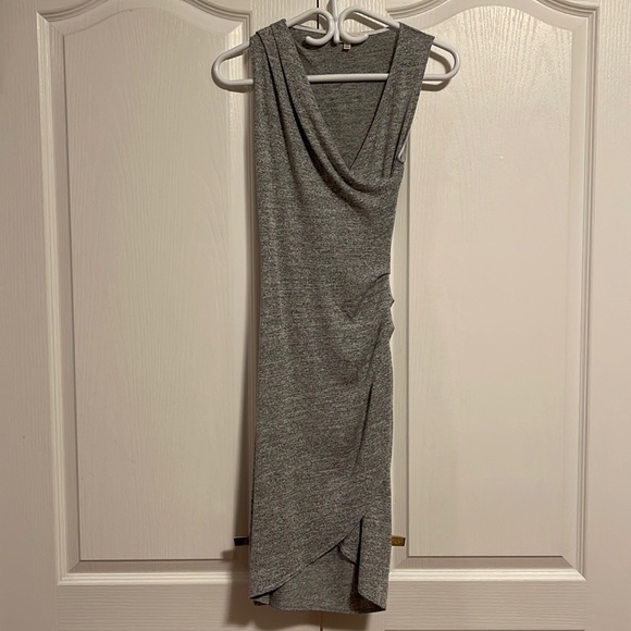 Aritzia dress ✨ - Picture 2 of 3